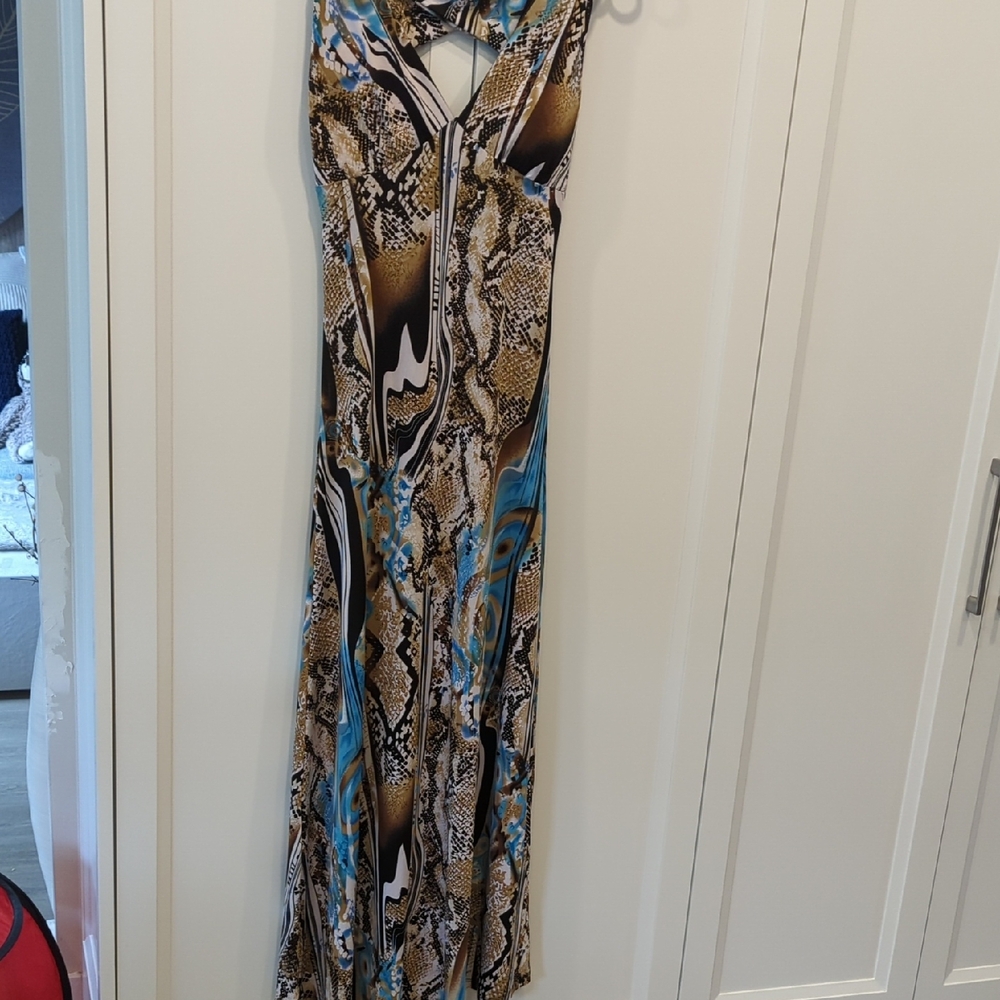 Elegant Snakeskin Print Maxi Dress